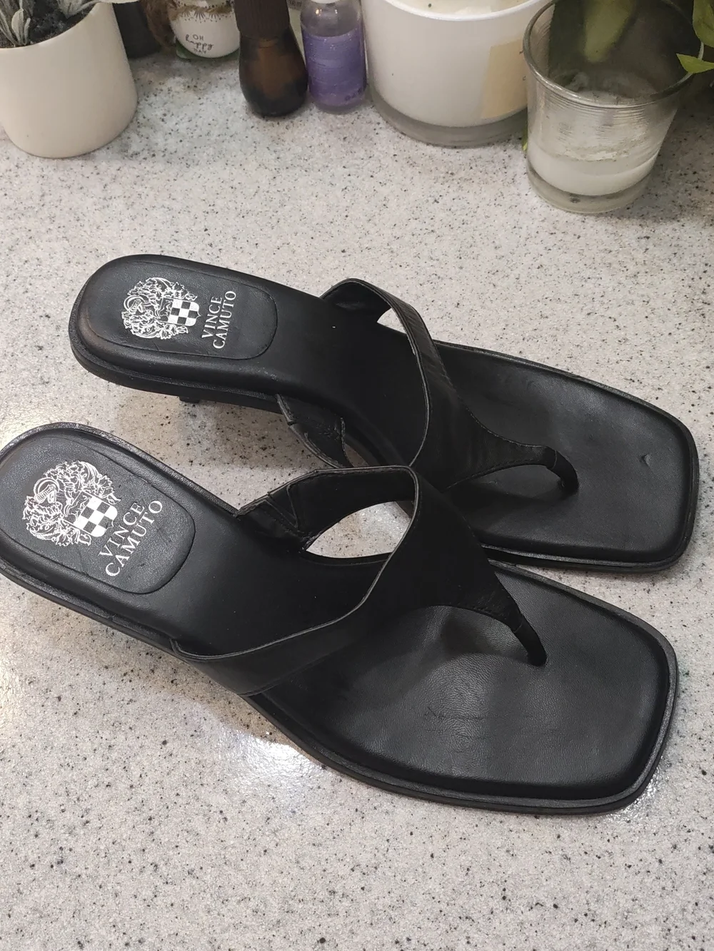 Vince Camuto Black Leather Square-Toe Thong Sandals💃💃💃💃💃💃💃💃💃🔥🔥🔥💥